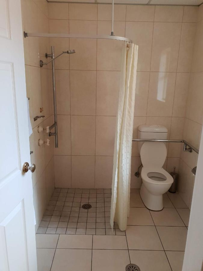 דובו Australian Heritage Motor Inn מראה חיצוני תמונה