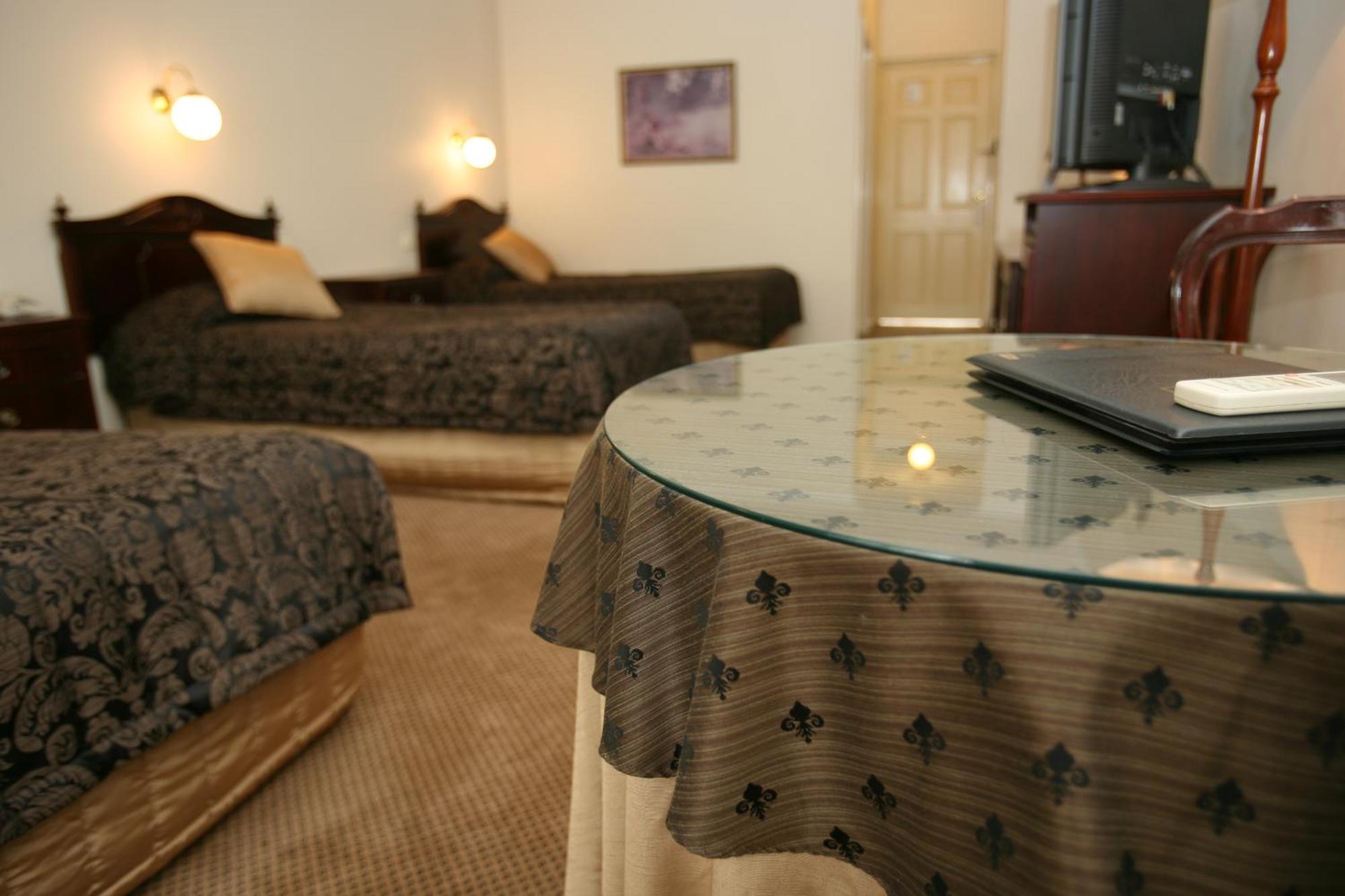 דובו Australian Heritage Motor Inn חדר תמונה