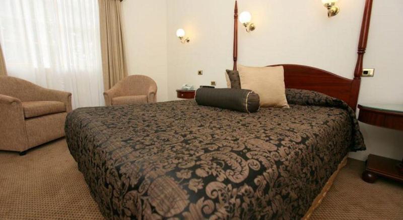 דובו Australian Heritage Motor Inn מראה חיצוני תמונה